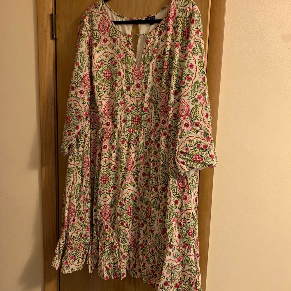 Floral Dress with 3/4 Sleeve and Keyhole Front